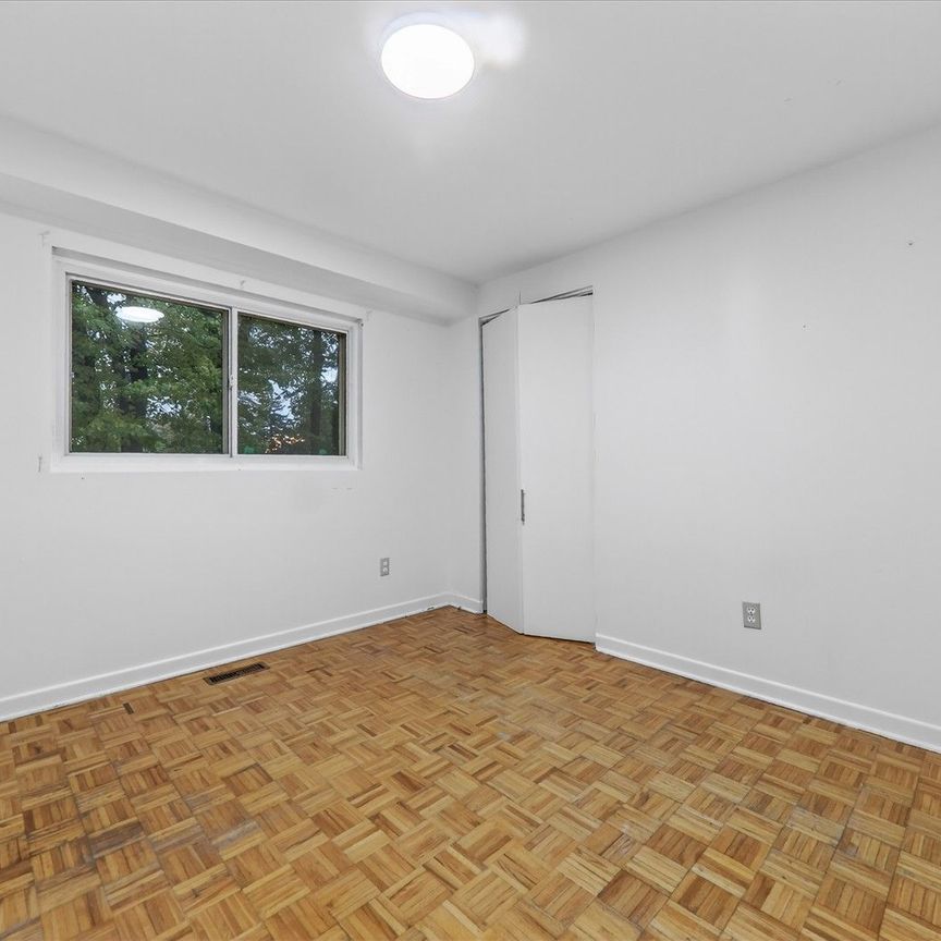 For Lease - 14 Pineslope Crescent Unit# Lower, Toronto, Ontario - Photo 1