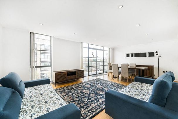 3 bedroom flat to rent - Photo 1