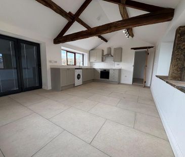 1 bedroom barn conversion to rent - Photo 3
