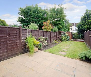 2 bedroom Terraced House to let - Photo 2