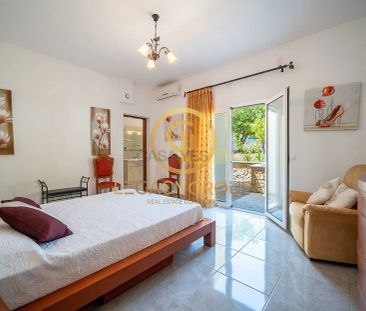 House T5 in São Clemente, Loulé - Photo 3