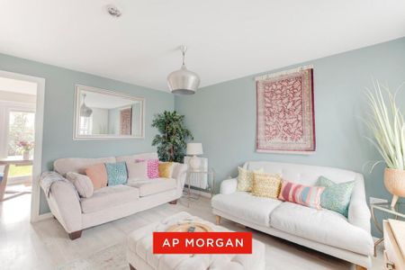 2 bedroom semi-detached house to rent - Photo 3