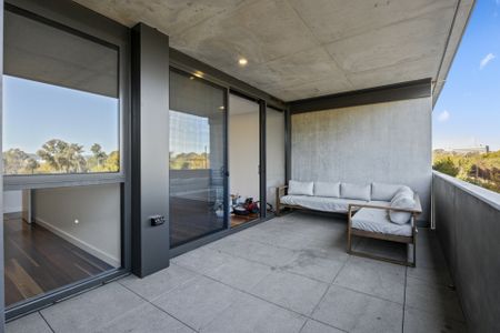 Do not miss this gem! 2 bed 2 bath & 2 car spaces - Photo 4