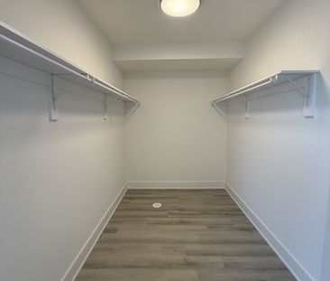 For Lease - 252 Ellis Avenue, St. Catharines, Ontario - Photo 2
