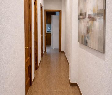 Piso de alquiler en Carrer San Miquel, Centro - Photo 2