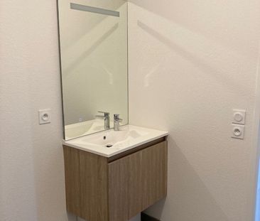 Location Appartement 3 pièces 68m² - Photo 4