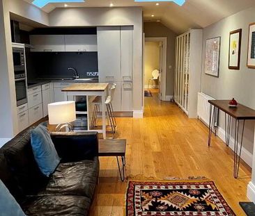 The Coach House, 1a The Close, Old Quay Road, Holywood, BT18 0AW - Photo 1