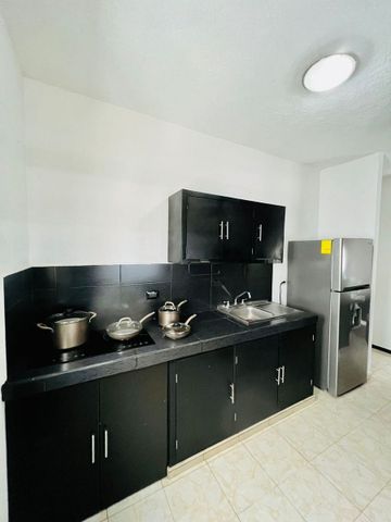 Hermosa casa en renta en Las Américas - Photo 5