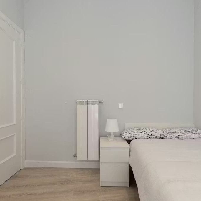 Calle Montserrat, Madrid, Community of Madrid 28015 - Foto 1