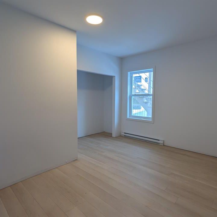 Immeuble - 478-488 Rue Principale Nord Magnifique 4 ½ Refait à Neuf (Richmond) - Photo 1