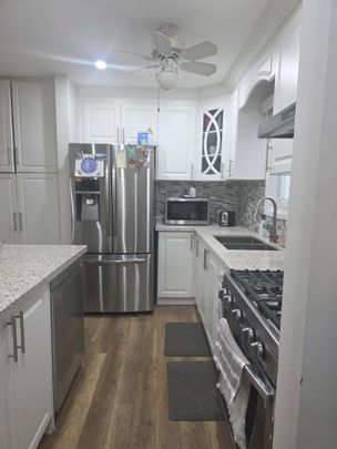 For Lease - 68 Hoskins Square, Brampton, Ontario - Photo 1