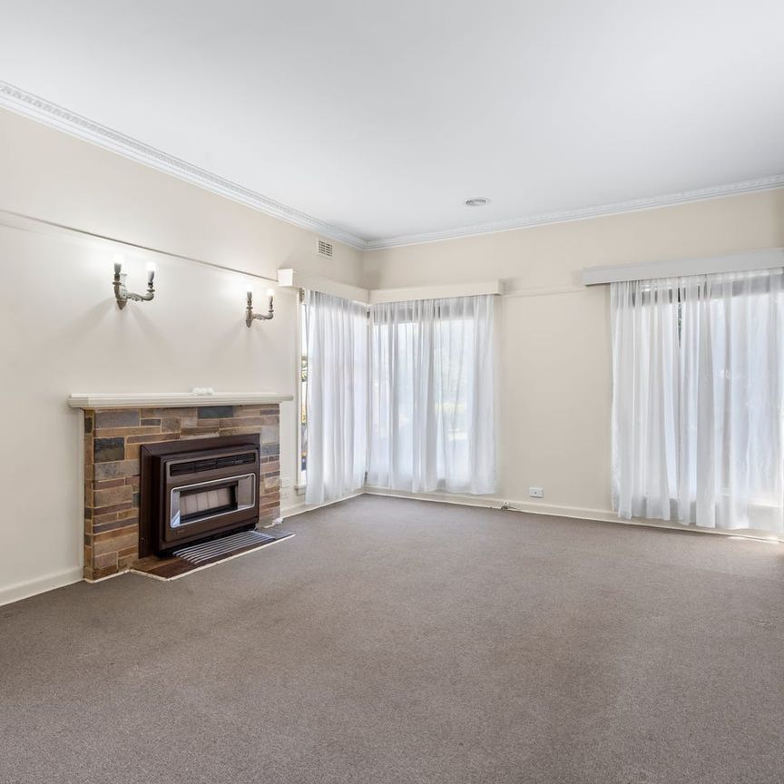 Spacious 2-Bedroom Home in Prime Location - Photo 1