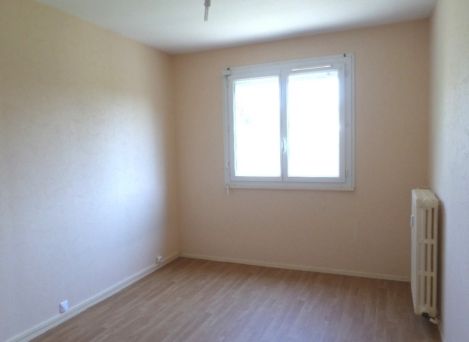 Laroche Saint Cydroine Appartement T3Bis - Photo 1