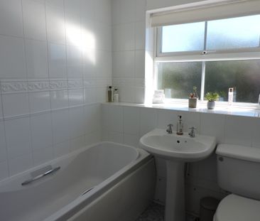 4 bedroom detached to rent Galveston Close, BN23 - Photo 5