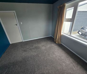 Spacious 4 bedroom+ Home in Prime Location - Photo 2