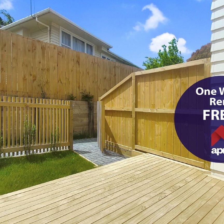 Te Atatu Townhouse! - Photo 1