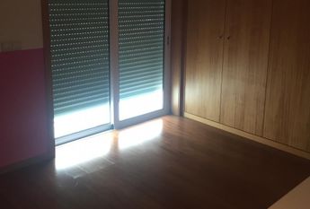 Alugo quarto em T2 novo frente a Faculdade de Medicina