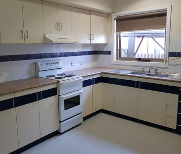 A neat two bedder. - Photo 4