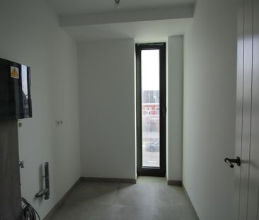 Duplexappartement met één slaapkamer, autostaanplaats en groot terras - Photo 5