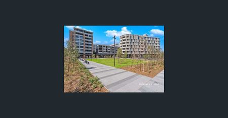 Spacious 2-Bedroom Unit in Shopping Village & Walk to Tallawong Metro - Photo 5