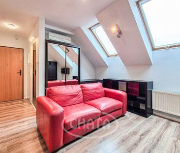 Mieszkanie z antresolą - Oporów - Zdjęcie 4