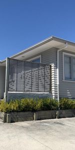 Fully Furnished Studio - Photo 3