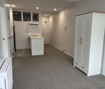 Freshly Renovated in a Prime Location - Photo 5