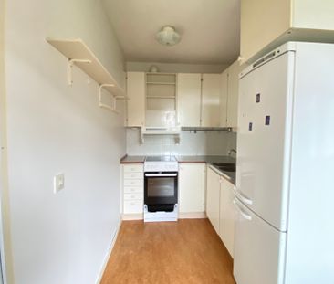 Skarpbrunnavägen, Norsborg - Photo 4