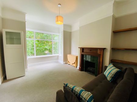 2 Bed Flat, Fauconberg Road, W4 - Photo 2
