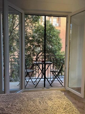 Plaça Nova de lEsglésia, Valencia, Valencian Community 46025 - Photo 3