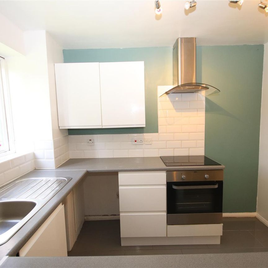 2 bedroom Flat to let - Photo 1