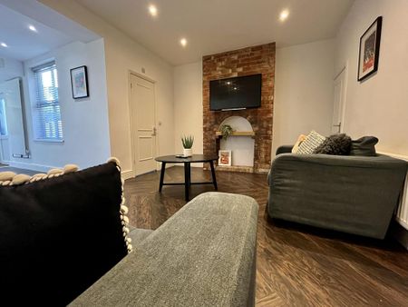 5 bedroom terraced house to rent - Photo 5