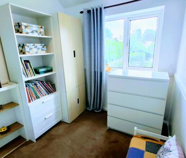 THREE bedroom property to LET in Sutton Coldfield - Photo 6