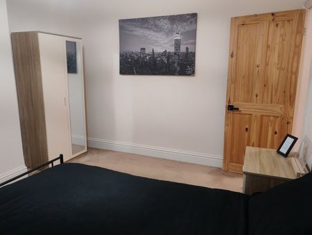 Room in a Shared House, Anstey Lane, LE4 - Photo 3