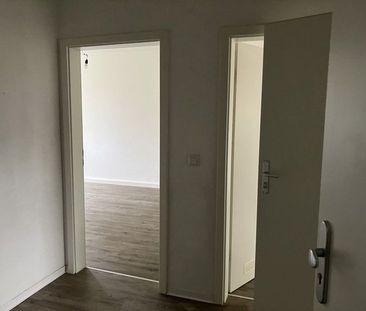 Wo das Leben so spielt - günstige teilsanierte 3-Zimmer-Wohnung im ... - Foto 5