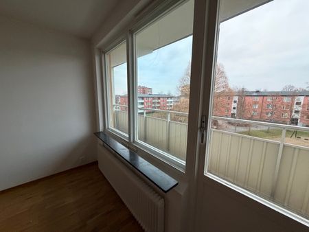 Formaregatan 9 – 3rok (lgh 1301) - Photo 2