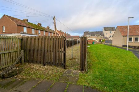2 bedroom terraced house to rent - Photo 3