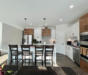 For Lease - 1919 Fountain Grass Drive, London South, Ontario - Photo 4