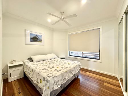 Charming Coastal Retreat in Blue Bay - Photo 2