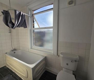 4 bedroom terraced house to rent - Photo 2