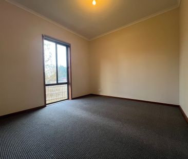 Peaceful 3-Bedroom Unit - Photo 6