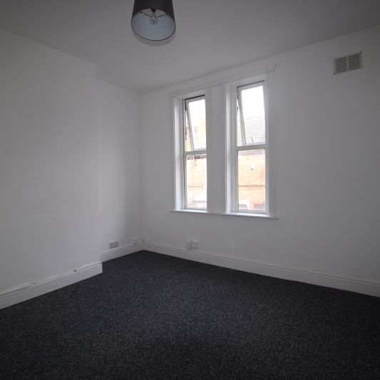 4 Bed Terraced House, Wilford Crescent East, NG2 - Photo 1