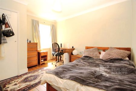 Aldershot Road, Guildford, Surrey, GU2 8AE - Photo 5