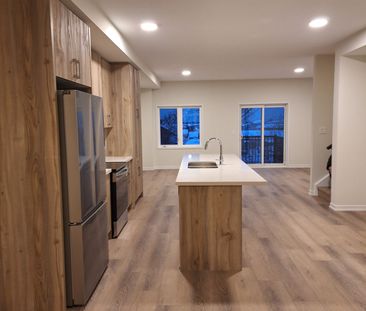 For Lease - 9 Art Leech Drive, Richmond Hill, Ontario - Photo 1