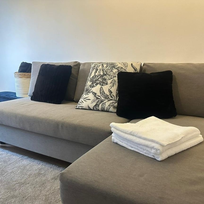 1 Bed Flat, Richard Lighton House, B1 - Photo 1