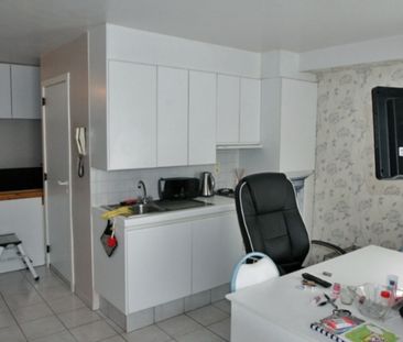 Studio te Toekomststraat 11 (Kortrijk), T6 - 480 €/maand. Pand Code... - Photo 2
