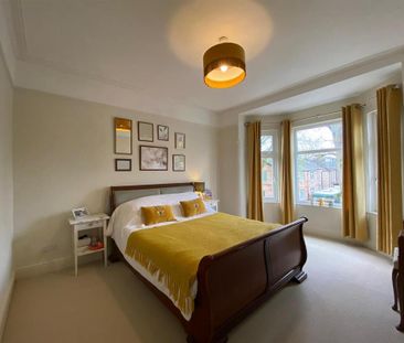 4 bedroom semi-detached house to rent - Photo 2