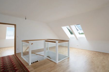 ++ Großzügige 5-Zimmer-Wohnung mit loftartigem Obergeschoss und Loggia - ERSTBEZUG ++ - Foto 2