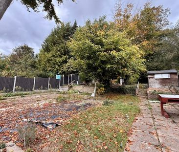 Earlham Road - Photo 1