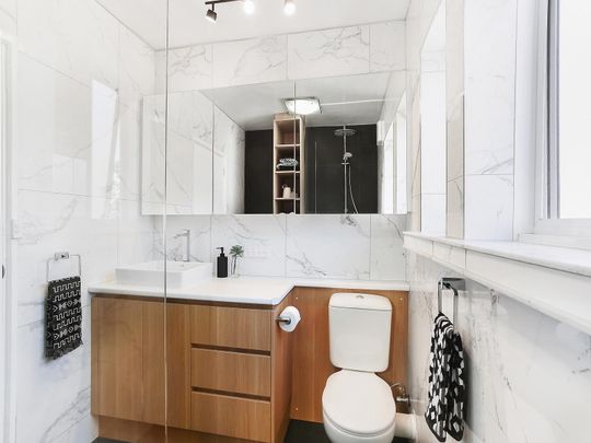 15/23 Robe Street, St Kilda VIC 3182 - Apartment For Rent | Domain - Photo 1